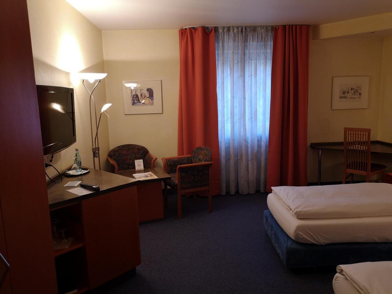 Main Hotel Eckert 3 Margetshöchheim Dış mekan fotoğraf